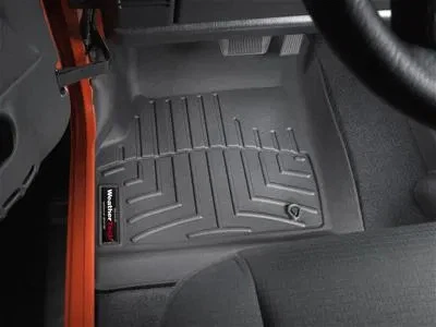 WeatherTech Floorliner для 1997-2006 Jeep Wrangler 2 двери - 1 ряд, черный - Изображение 2 из 4