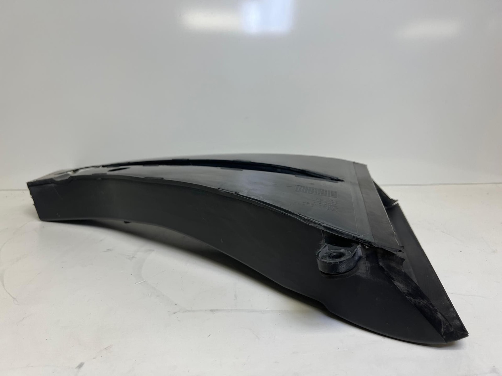 2012 - 2014 AUDI R8 4.2L V8 OEM TRANSMISSION OIL COOLER AIR DUCT 420117336 (MK)