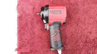 MATCO MINT! 3/8" DRIVE MT2748 STUBBY IMPACT WRENCH! 600 FT/LBS OF TORQUE!