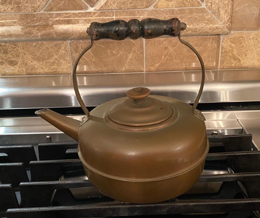 VINTAGE ETHAN ALLEN COPPER TEA KETTLE WOOD HANDLES MADE IN ENGLAND