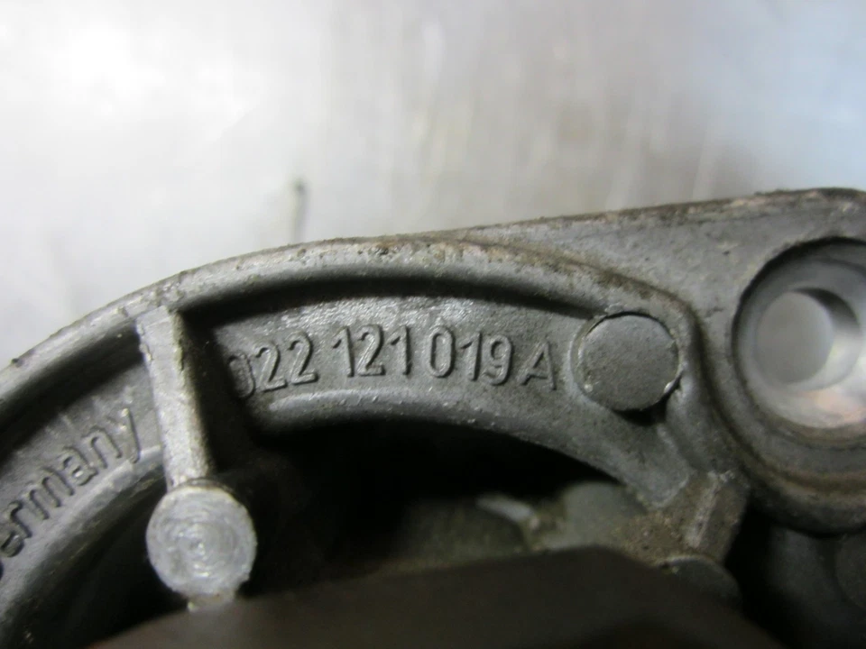 Water Coolant Pump From 2008 VOLKSWAGEN R32  3.2 022121019A - Image 2 of 4