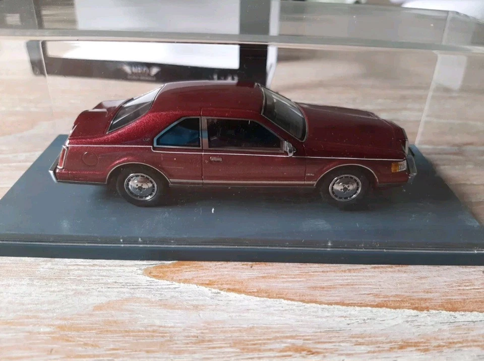 Neo Scale Models Lincoln Mark VII 1983 1:43 - Immagine 3 di 3
