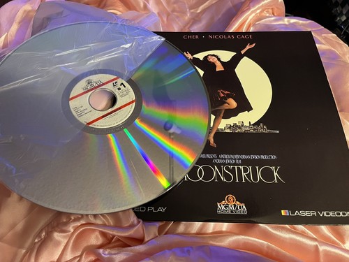 Moonstruck (Laserdisc) - Picture 3 of 3