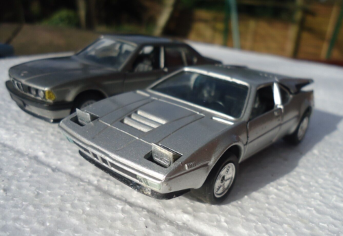 1/43 GAMA BMW pair : M1 and 735i - Picture 1 of 6