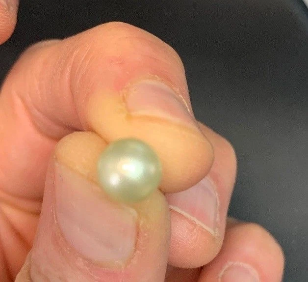 Pair of Vintage Faux Pearl Bauble Buttons w/ metal shank 1/4" - Image 4 of 4