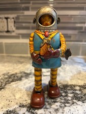 Space Man Robot Tin Wind Up 1950s Toy Haji of Japan