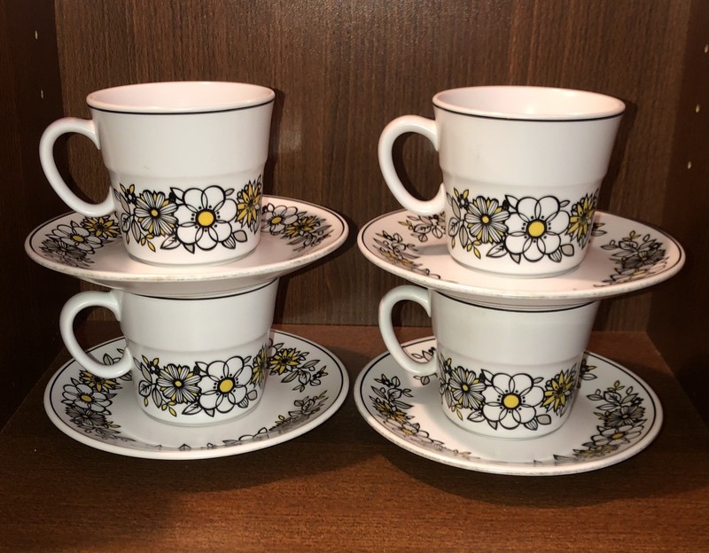 4 Vintage Noritake Progression Tressa Cup & Saucer Set 9029 Black Yellow Flower