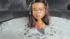 2022 Bratz Funky Fashion Makeover Styling Head .