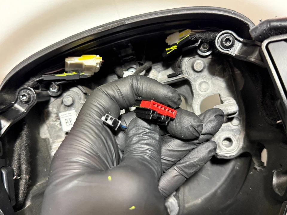 Dodge Challenger 2015-2023 volante con botón de interruptor OEM 5VG191VXAF Foto 3 de 4