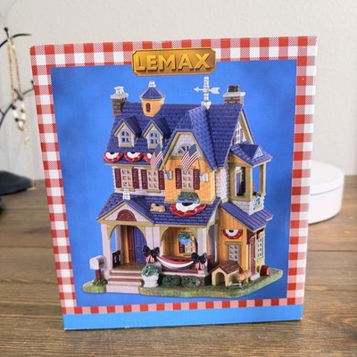LEMAX GOLDEN SUMMER DAYS PATRIOTIC LIGHTED HOUSE RETIRED NEW #95452