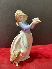 Statuina porcellana compleanno cucciolo Nao Lladro bambina con torta cane