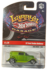 Hot Wheels 2009 Larry's Garage 08 of 20 32 FORD SEDAN DELIVERY Green N9052
