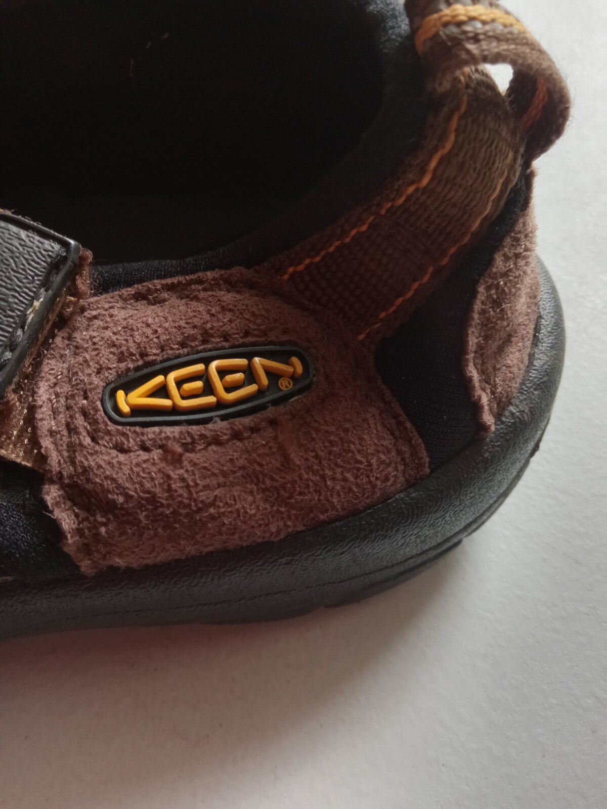 Sandali sportivi Keen Big per bambini impermeabili. Marrone Arancione