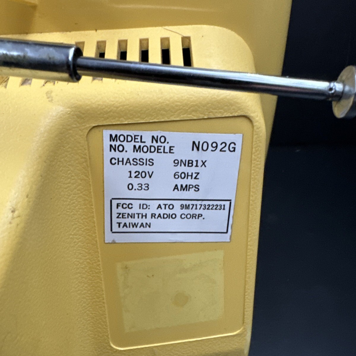 Vintage Retro Yellow Zenith N092G TV Tested Works 9 Vintage Retro Yellow Zenith N092G TV Tested Works 9