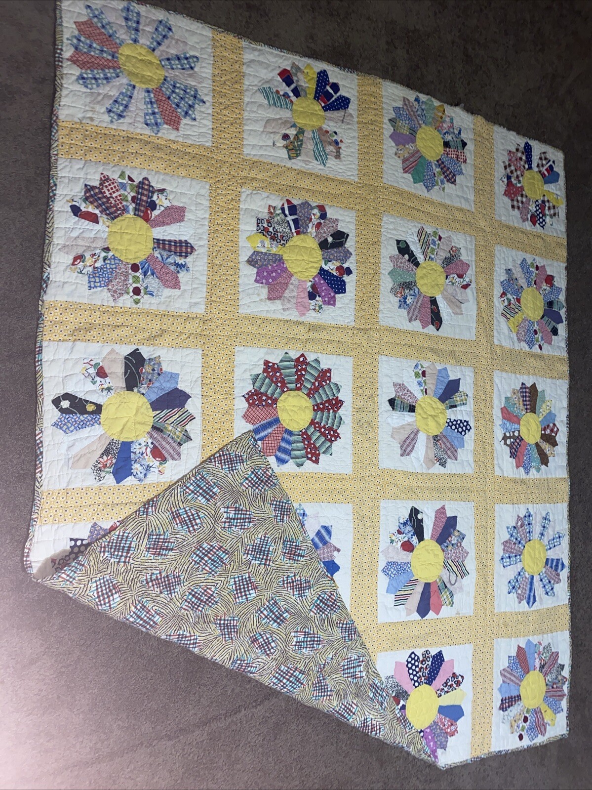 Foto 1 di 14