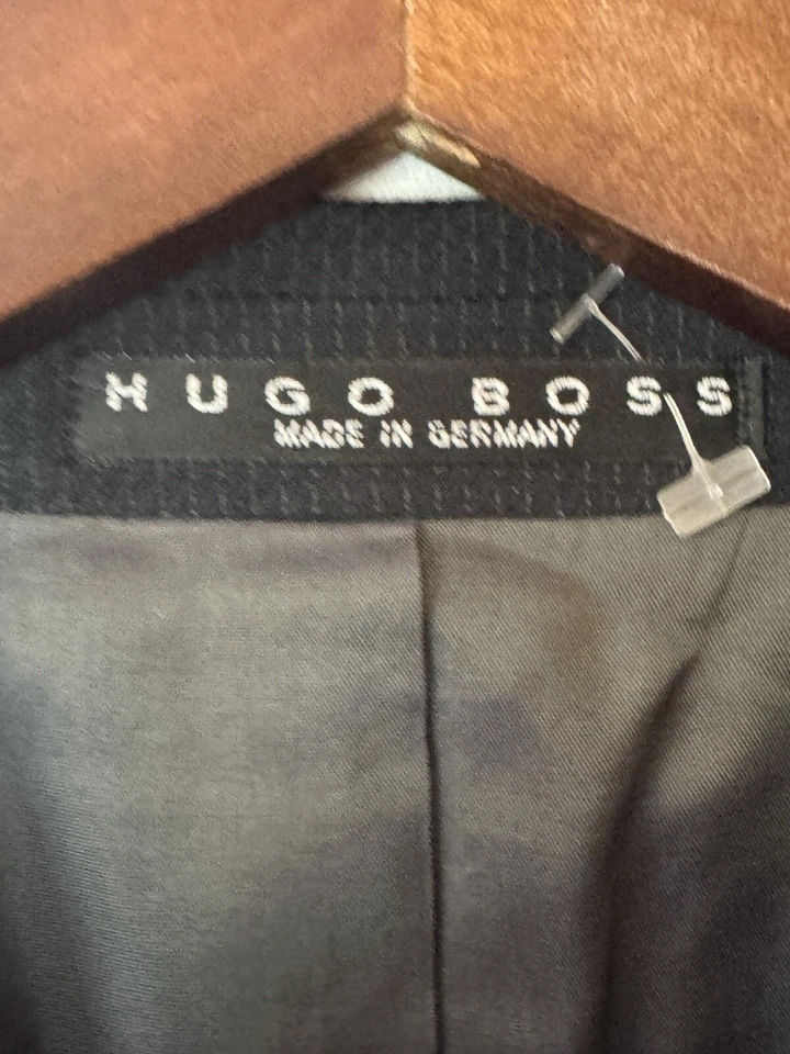 Hugo Boss Onassis Nostalgia Double Breasted Coat Size 42 L MADE IN GERMANY #911 - Image 3 of 4