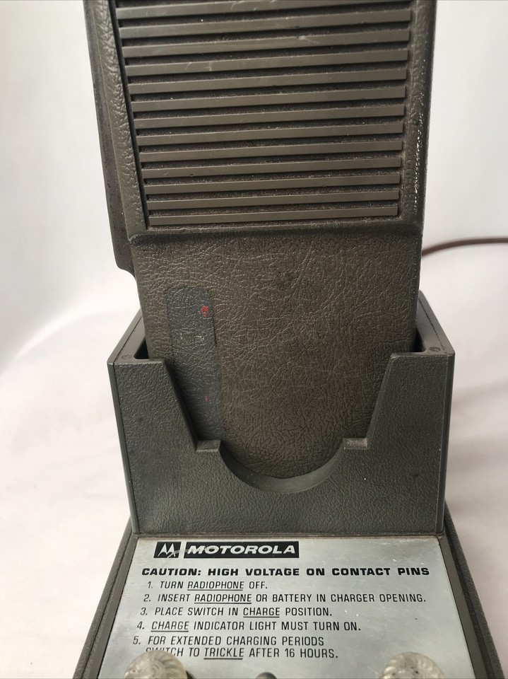 Motorola HT 200 HandieTalkie FM Radio Battery Charger Vintage Fire EMS