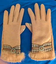 Women's Knit Tech Gloves Genuine Rabbit Fur Trim  Houndstooth Wrist Small Tan