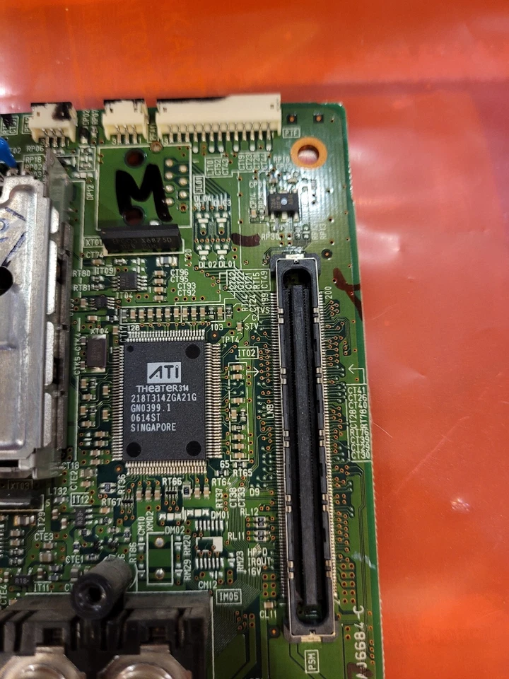 Hitachi 42HDS69 Sub Digital Board - Image 3 of 4