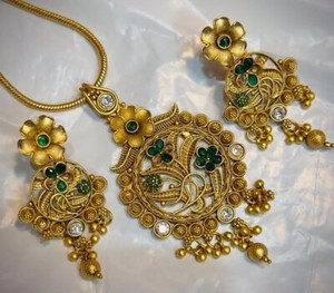 Authentic Indian Traditional Pendant Bollywood Gold Plated Necklace Pendant Jewelry