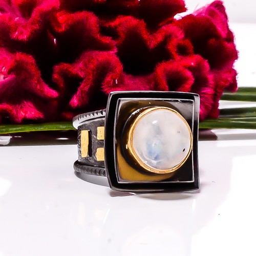 Rainbow Moonstone - India Black & Gold Plated 925 Sterling Silver Ring s.5.5 S46