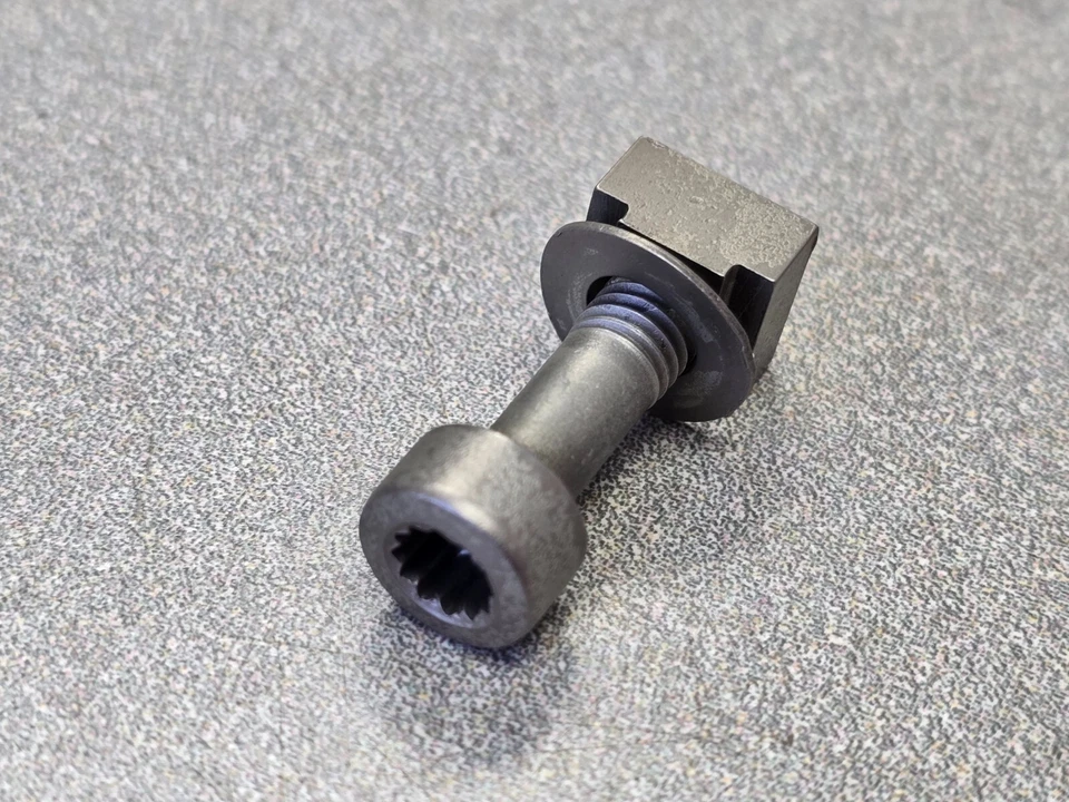 MUY BONITO ORIGINAL PORSCHE 914 912E ALTERNADOR SOPORTE PERNO CIEGO TUERCA CUADRADA NLA Foto 4 de 4