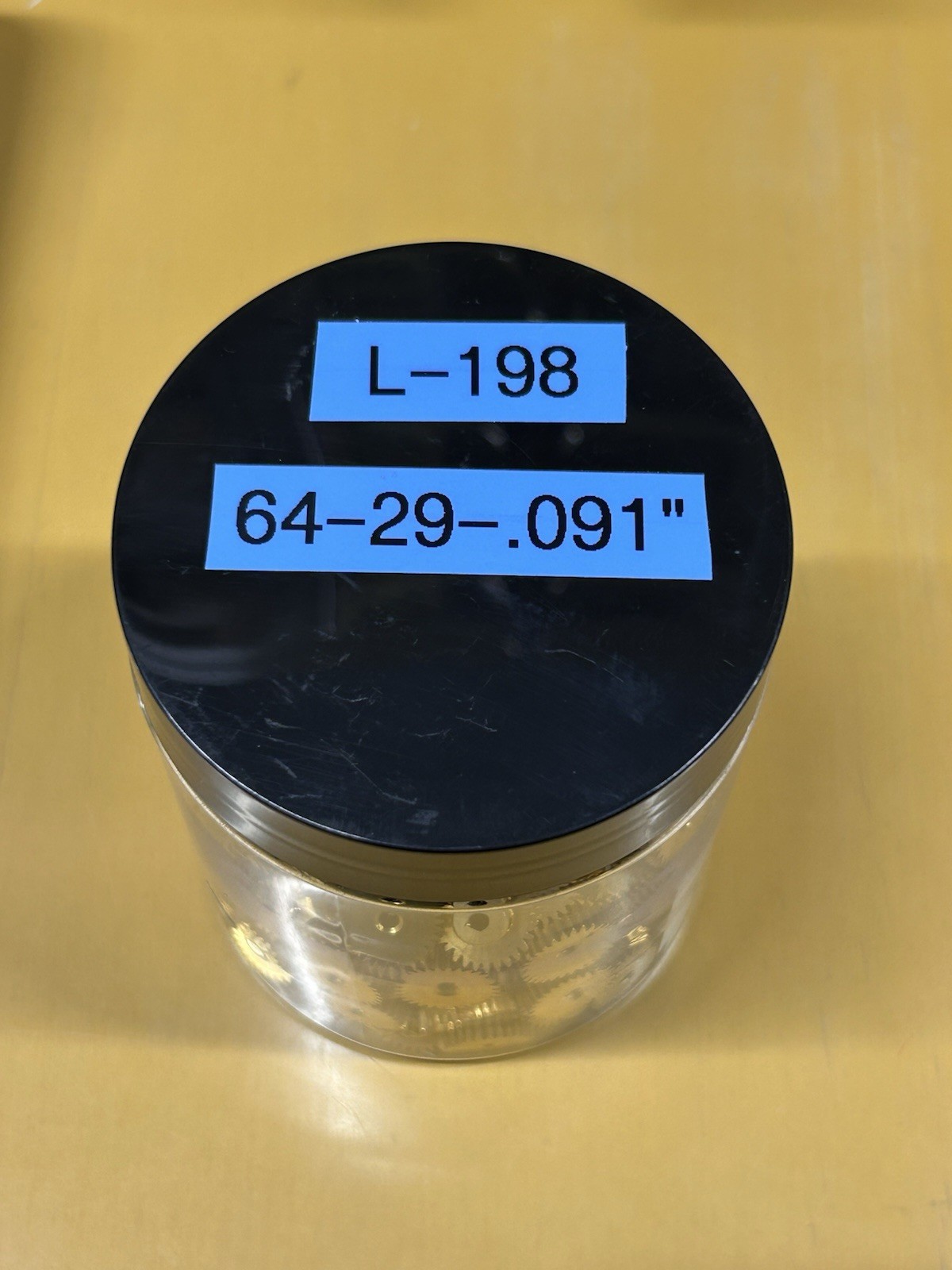 QTY 1 TRADESHIP 64 PITCH BRASS PINION GEAR 29 TEETH TOOTH SLOT CAR .091” BORE