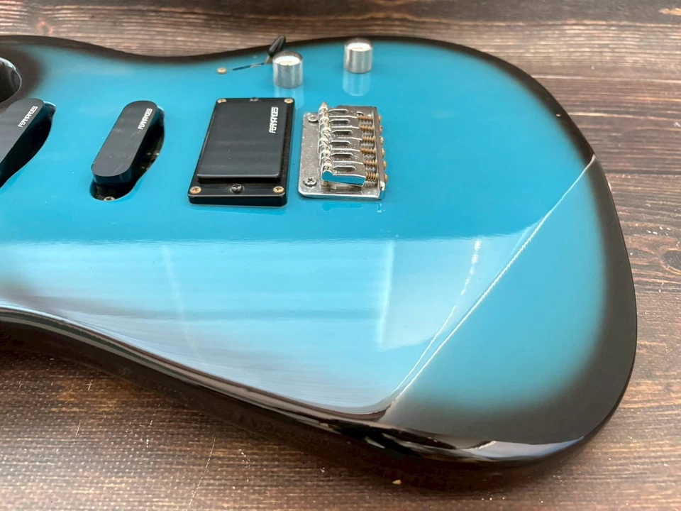 Корпус 1980-х FERNANDES SSH-40 типа Stratocaster синий золотистый сделано в Японии - Изображение 4 из 4