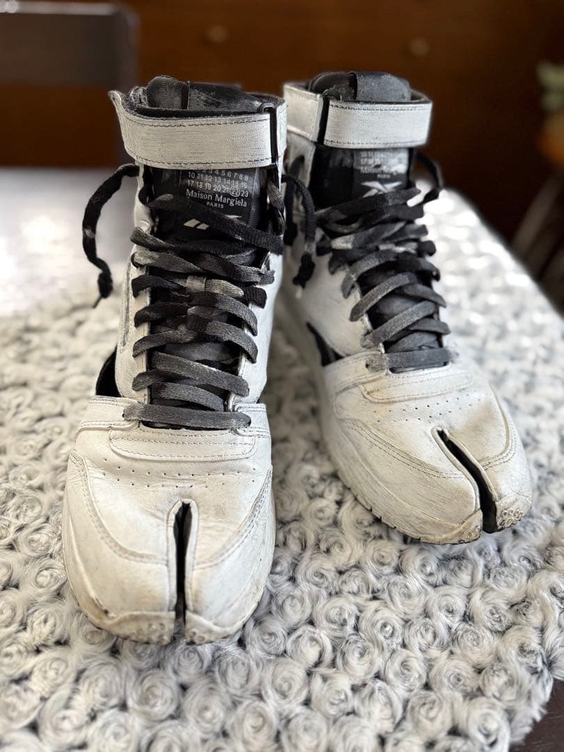 Maison Margiela x Reebok Tabi Sneakers Hand Painted EU44 US10.5 From Japan