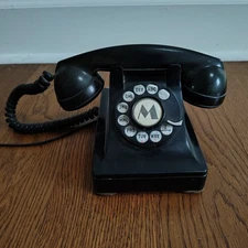 Vintage BELL SYSTEMS WESTERN ELECTRIC MODEL 500 TELEPHONE 1950s TANKER DESK