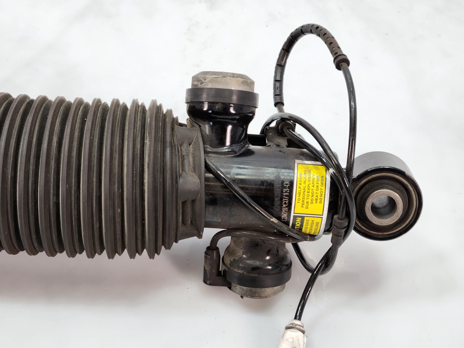 ✅ FOR 10-14 Rolls-Royce Ghost RR4 Rear Driver Side Air Suspension Shock Absorber