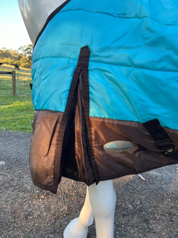 BLUE/BROWN STABLE HORSE RUG - 200G FILL - Image 2 of 4