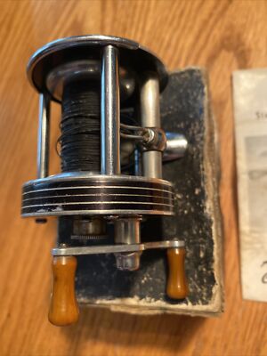 Vintage LANGLEY Streamlite Model 310 KC Level Winding Casting Reel