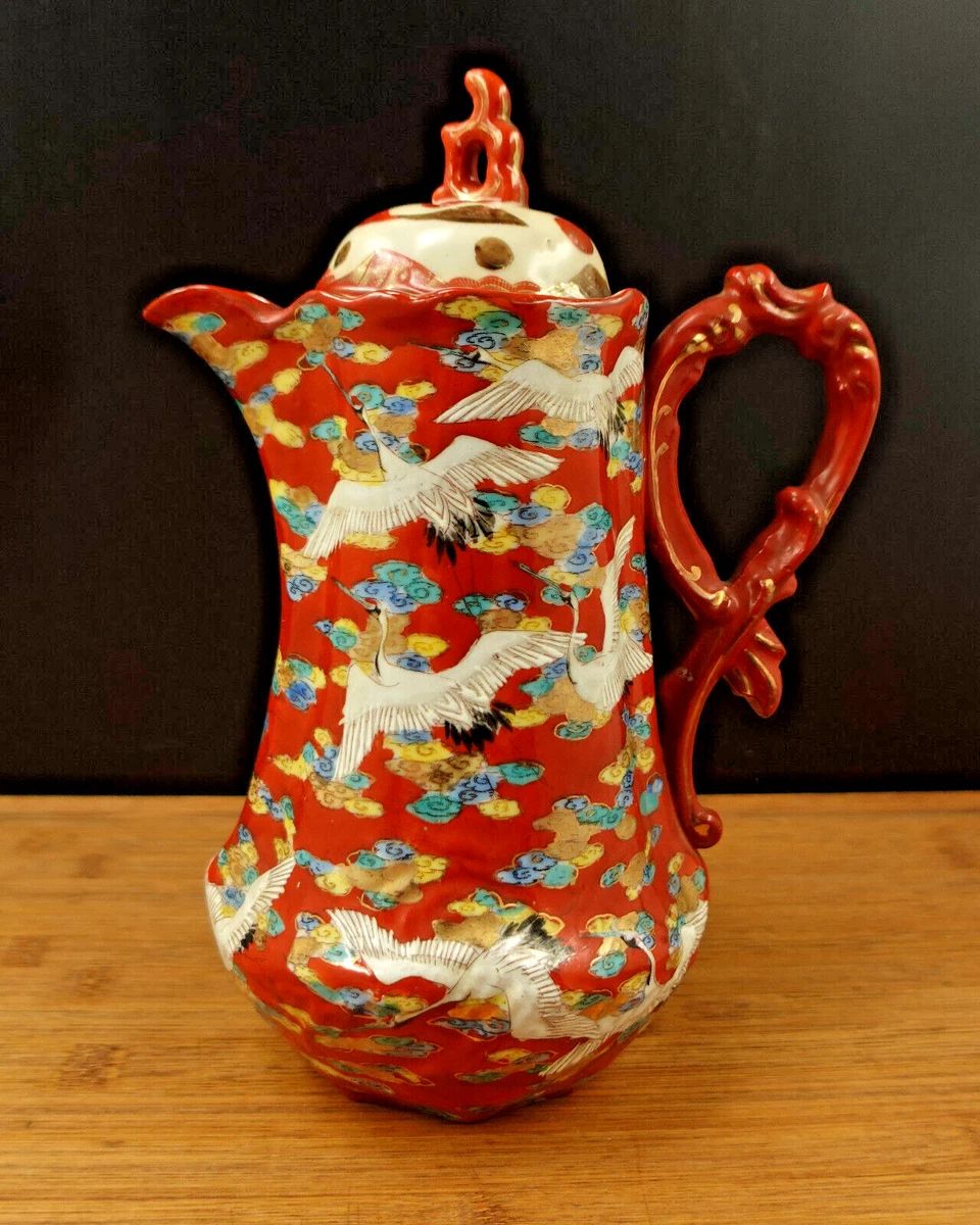 瓷器  置物　アンティーク　铭刻有り 深川製磁 深川製磁 宮内庁御用達 花瓶 紋花 色絵 有田焼 宮内省御用達