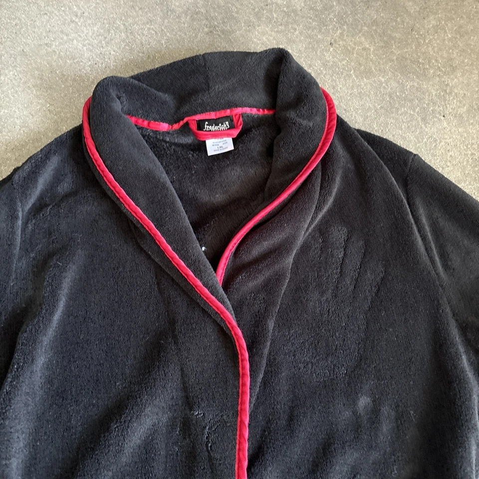 Frederick’s of Hollywood bata polar negra con ribete rojo y cinturón negro para mujer L/XL Foto 2 de 4