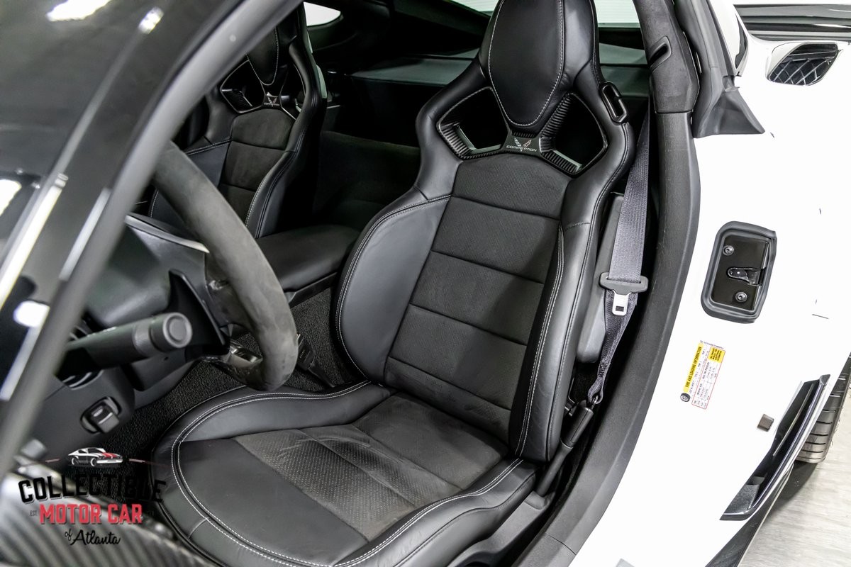 2015 White Chevrolet Corvette   | C7 Corvette Photo 4