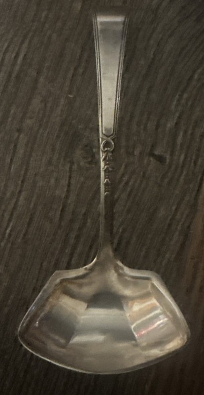 Lunt Chateau Thierry Cream Ladle Sterling 6” 50.6 Grams