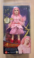 Disney Descendants: The Rise of Red Singing Bridget Young Queen Of Hearts Doll