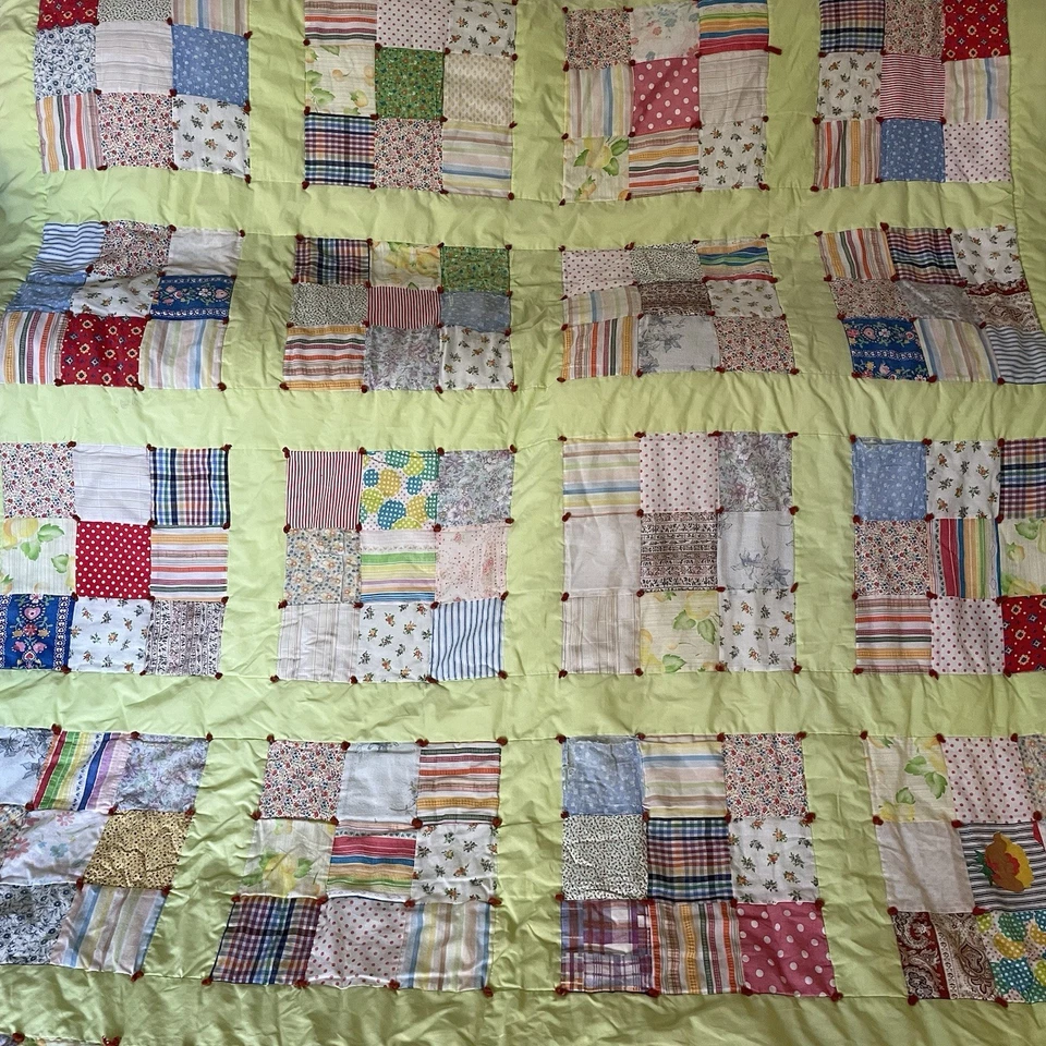 "Manta de edredón de retazos hecha a mano vintage - 67"" x 100""" Foto 2 de 4