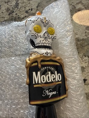 Modelo Negra Day Of The Dead Sugar Skull 11