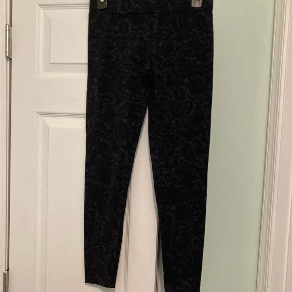 Matty M High Waist Pull On Skinny Leggings Black Floral Size XS Made In USA - Image 2 of 4