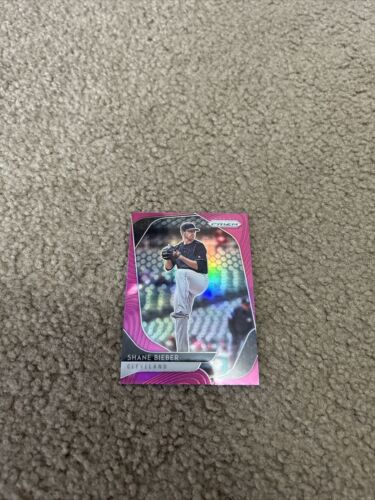 Shane Bieber Pink Baseball Card - Photo 1 sur 1