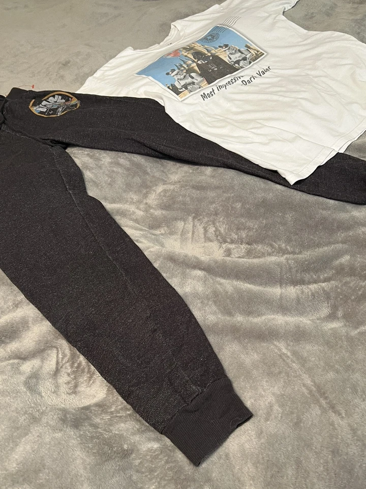 Star Wars Pantalones Deportivos Negros Medianos Lote de Bonificación Camisa Blanca Disney Oficial Darth M Foto 4 de 4
