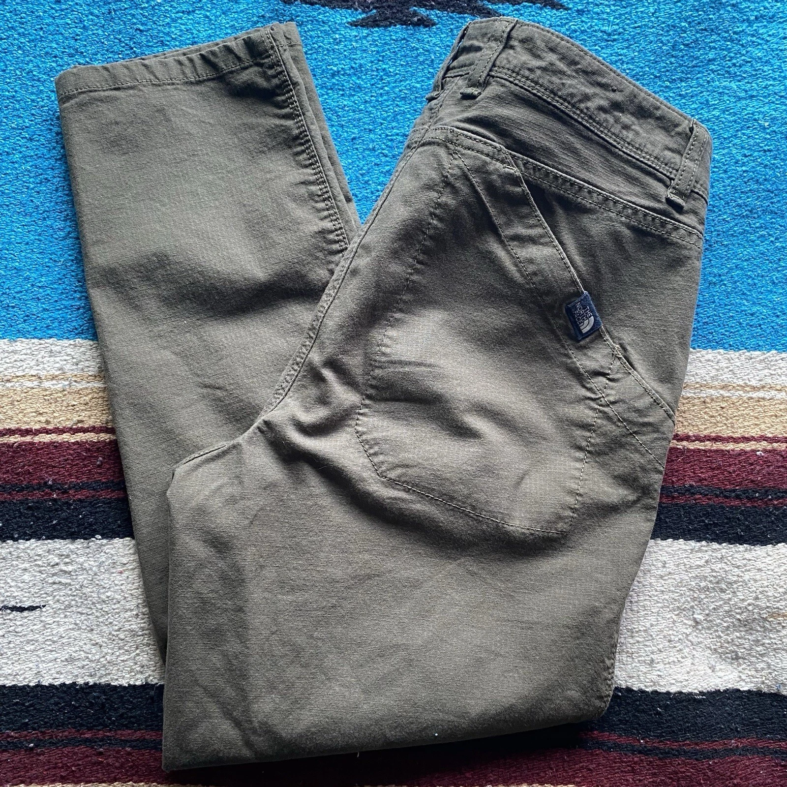 The North Face 100% Cotton Womens Pants. Size 2. 4 Pockets. Skinny. Olive Green.