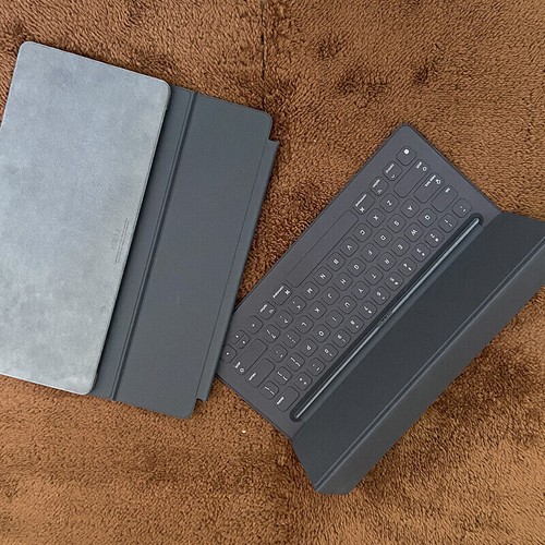 Apple Smart Keyboard Folio, iPad Pro 12.9, 1. 2. Generation, Schutzschale Grau - Bild 6 von 12