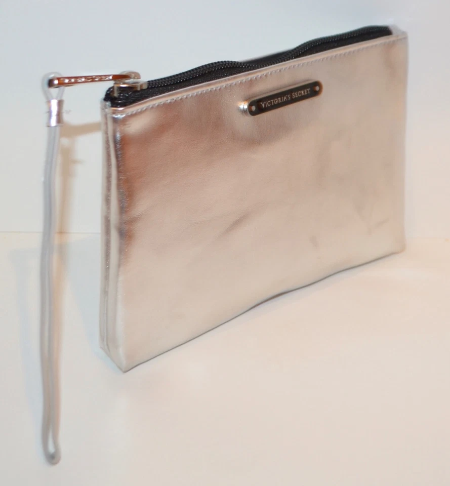 NUEVO VICTORIA'S SECRET PLATEADO BRILLANTE BOLSO DE BELLEZA ESTUCHE DE MAQUILLAJE CLUTCH CARTERA Foto 3 de 4