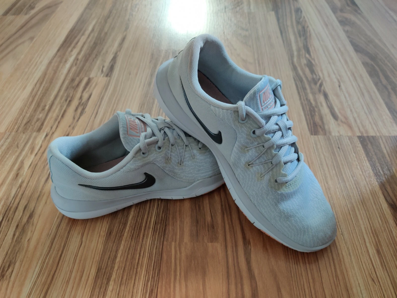 Chaussures femme Nike W Flex Supreme TR 6 Cross Training gris 909014 016 pointure 6,5