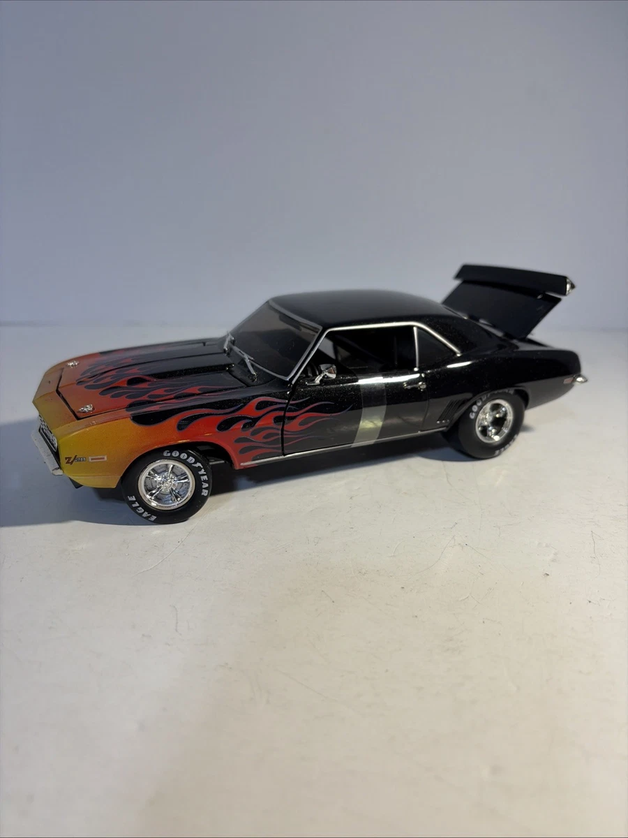 25+ Johnny Lightning Chevrolet Camaro Chevrolet Contemporary