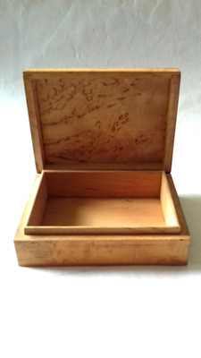 kleines Holzkästchen / Holzbox 12 x 9 x 4cm,dekorat.Furnier,