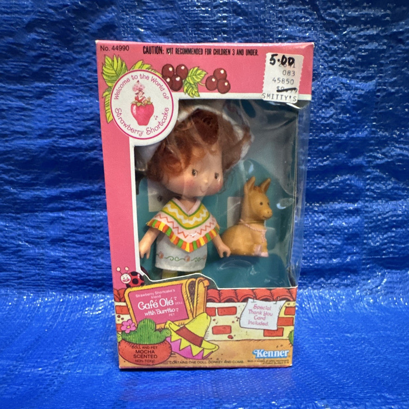 Strawberry Shortcake Scented Doll Café Olé w/ Burrito Pet & Comb
